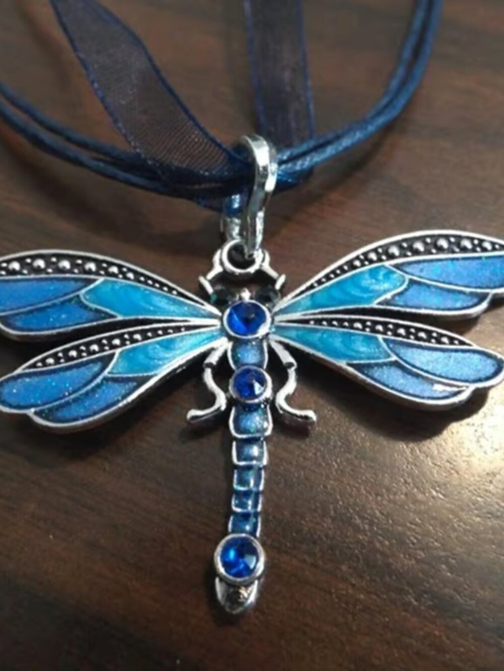 Pretty blues enamel and metal dragonfly pendant necklace on blue ribbon cord new